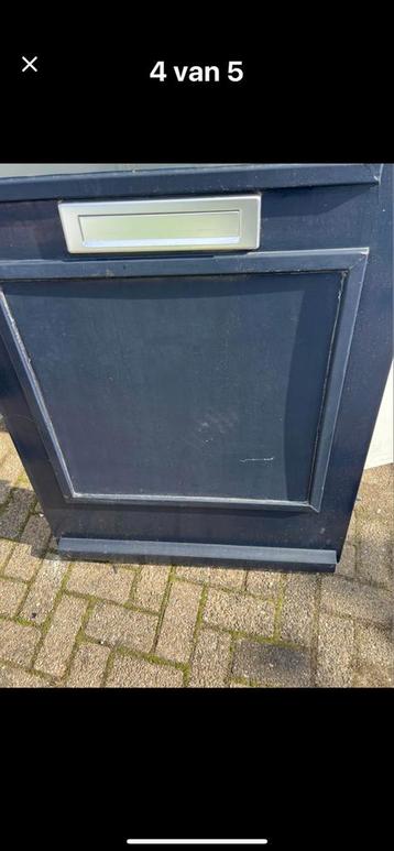 GEZOCHT BUITENDEUR , max 214cm hoog incl. kozijn beschikbaar voor biedingen