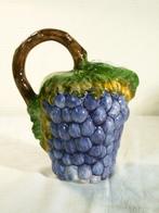 Franse barbotine blauwe druiven kan, Ophalen of Verzenden