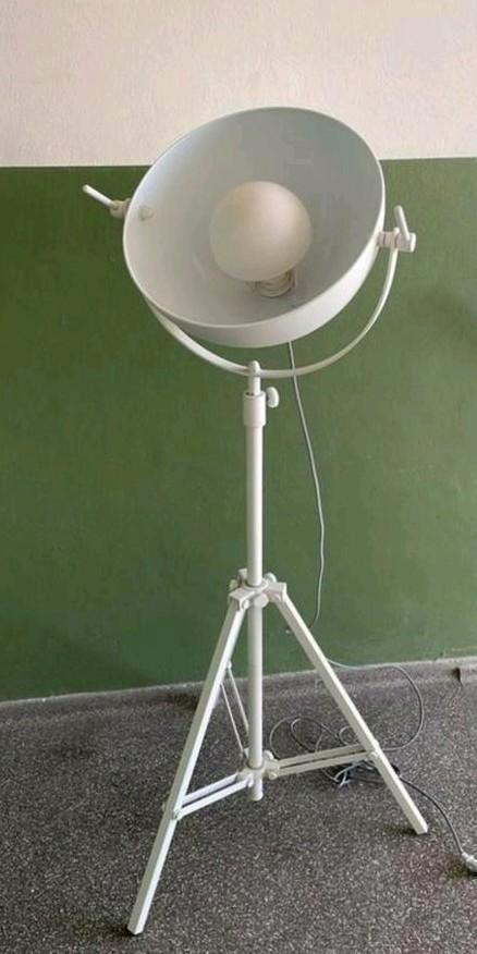 Tripot vloerlamp Its about Romi wit verstelbaar, Huis en Inrichting, Lampen | Vloerlampen, Zo goed als nieuw, 150 tot 200 cm, Ophalen of Verzenden