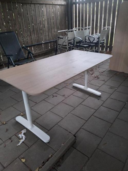 IN HOOGTE VERSTELBAAR BUREAU / TAFEL METALEN FRAME KIJKEN!!!, Huis en Inrichting, Bureaus, Gebruikt, In hoogte verstelbaar, Ophalen