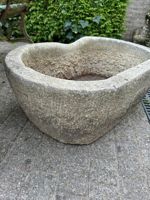 Trog hardsteen antiek met afvoer gat., Tuin en Terras, Bloembakken en Plantenbakken, Gebruikt, Steen, Binnen, Balkon, Tuin, Minder dan 30 cm