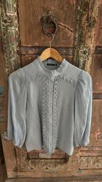 Blouse Label Dot ijsblauw maat S, Kleding | Dames, Blouses en Tunieken, Verzenden, Zo goed als nieuw