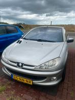 Peugeot 206 1.6 16V CC 2004, Auto's, Voorwielaandrijving, 4 cilinders, Cabriolet, 4 stoelen