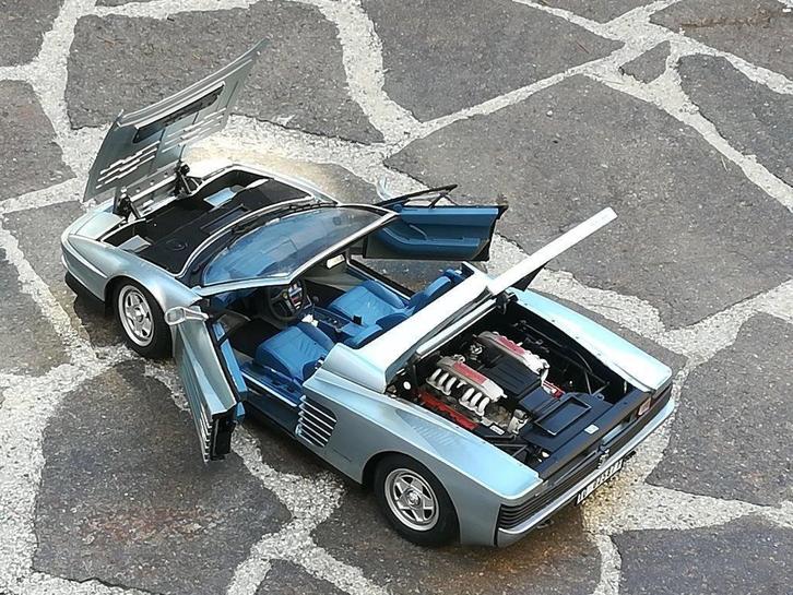 Ferrari 1/8 Pocher 1/8 512TR Testarossa Decapotable diverse, Hobby en Vrije tijd, Modelauto's | 1:5 tot 1:12, Zo goed als nieuw