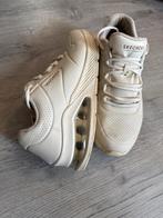 Skechers Sneakers Maat 42 Beige, Ophalen of Verzenden, Gedragen, Beige, Sneakers of Gympen
