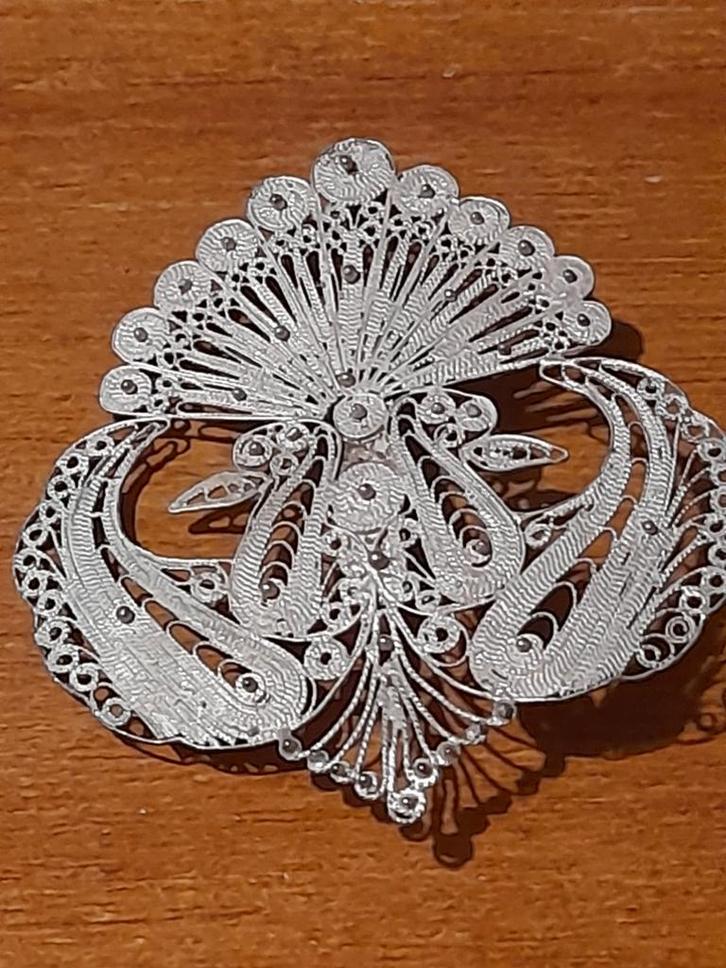 Zilveren filigraan broche uit Indonesië - TOM 925, Sieraden, Tassen en Uiterlijk, Broches, Ophalen of Verzenden
