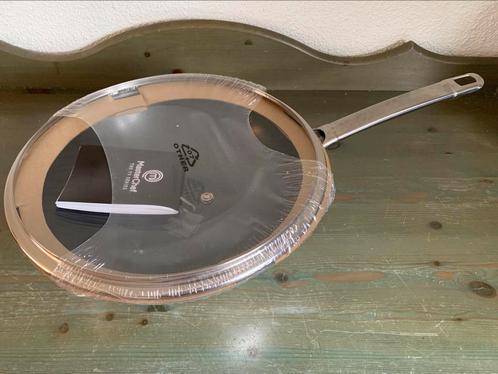 Wokpan, roerbakken met glazen deksel NIEUW, Huis en Inrichting, Keuken | Potten en Pannen, Nieuw, Wok, Overige materialen, Ophalen of Verzenden