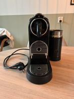 Nespresso koffiemachine met melkopschuimer, Witgoed en Apparatuur, Koffiezetapparaten, Ophalen, Gebruikt, Koffiemachine, Koffiepads en cups