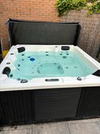 Jacuzzi met Balboa Besturing, 5 persoons, Tuin en Terras, Bubbelbaden en Hottubs, Ophalen, Zo goed als nieuw, Afdekzeil, Vast