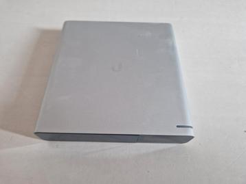 Ubiquiti cloud key g2 plus beschikbaar voor biedingen
