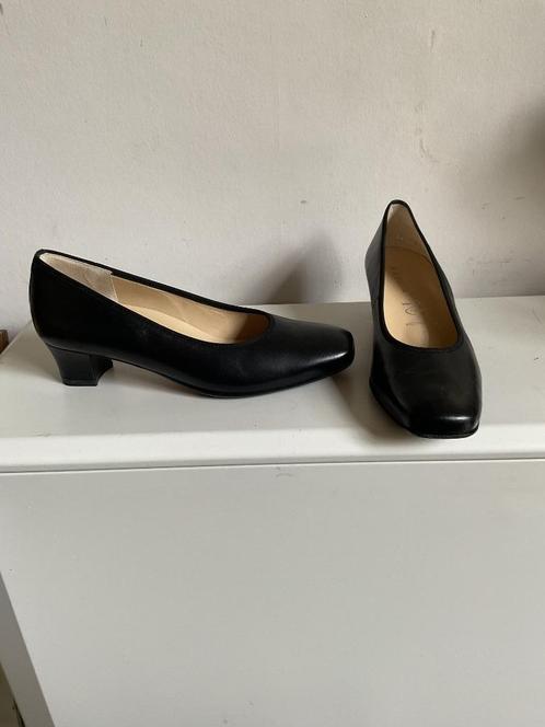 NIeuwe pumps van merk Hassia , maat 5(38), Kleding | Dames, Schoenen, Nieuw, Pumps, Zwart, Ophalen of Verzenden
