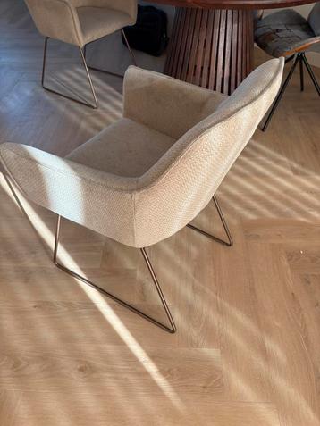 Aangeboden eettafel stoelen 3 stuks beschikbaar voor biedingen