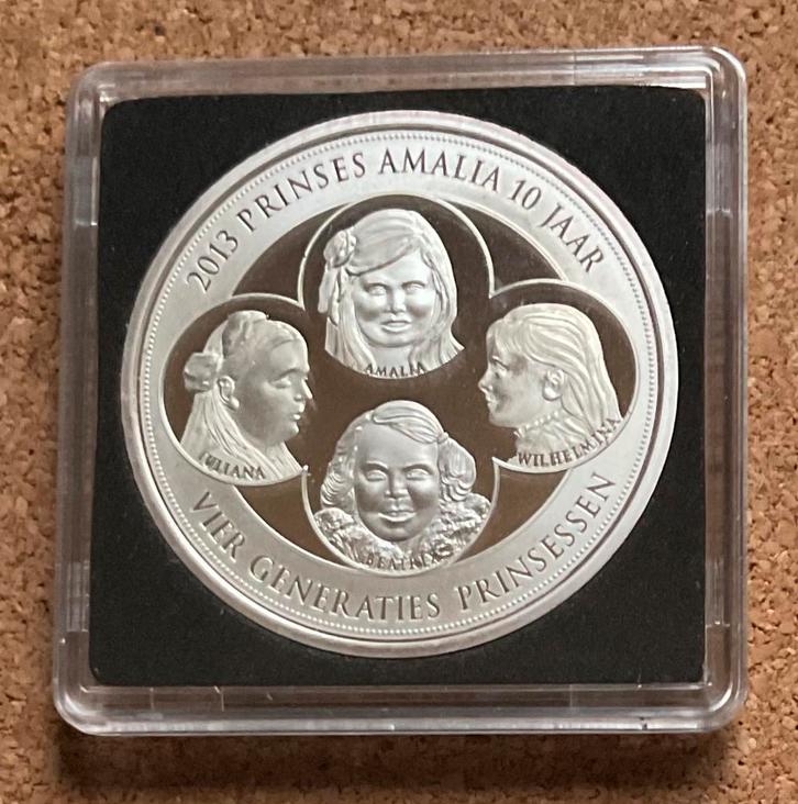 Penning - Prinses Amalia 10 Jr Vier Generaties Prinsessen, Postzegels en Munten, Penningen en Medailles, Overige materialen, Nederland