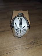 Smeltende Klok - Dali Stijl, Ophalen, Zo goed als nieuw, Analoog, Wekker of Tafelklok