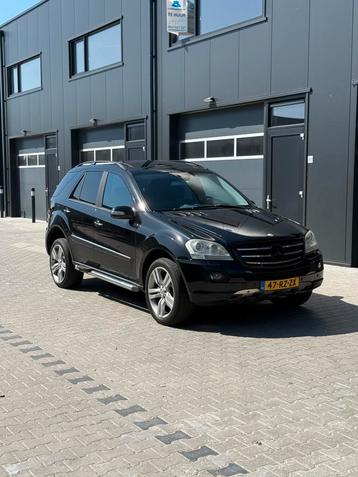 Mercedes-Benz M-Klasse 3.5 Ml350 4MATIC AUT 2005 Zwart MARGE beschikbaar voor biedingen