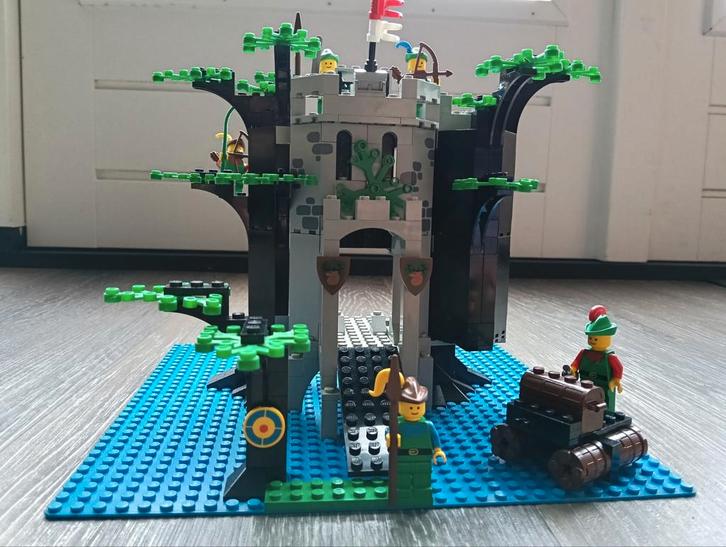 Lego set 6077 Forestmen's River Fortress, Kinderen en Baby's, Speelgoed | Duplo en Lego, Gebruikt, Ophalen of Verzenden
