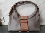 Bruin, taupe leren Van Bommel schoudertas., Sieraden, Tassen en Uiterlijk, Tassen | Damestassen, Ophalen of Verzenden, Zo goed als nieuw