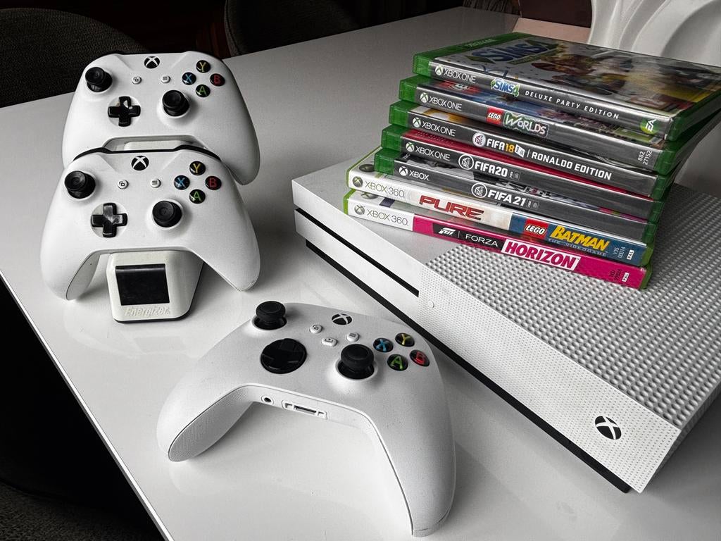 Xbox One S pack (console, controllers, laadstation, games), Spelcomputers en Games, Spelcomputers | Xbox One, Gebruikt, Xbox One