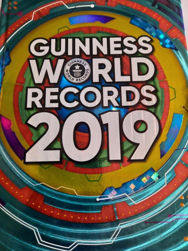 Guinnes world records 2019 Boek is ZGAN, Boeken, Film, Tv en Media, Zo goed als nieuw, Ophalen of Verzenden