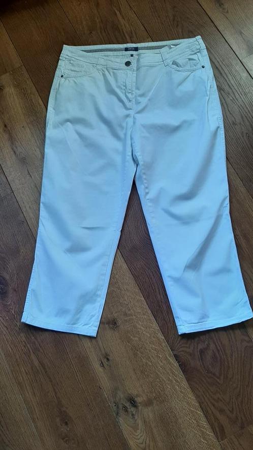 Keurige witte Cecil broek maat 34, Kleding | Dames, Broeken en Pantalons, Zo goed als nieuw, Maat 46/48 (XL) of groter, Wit, Driekwart