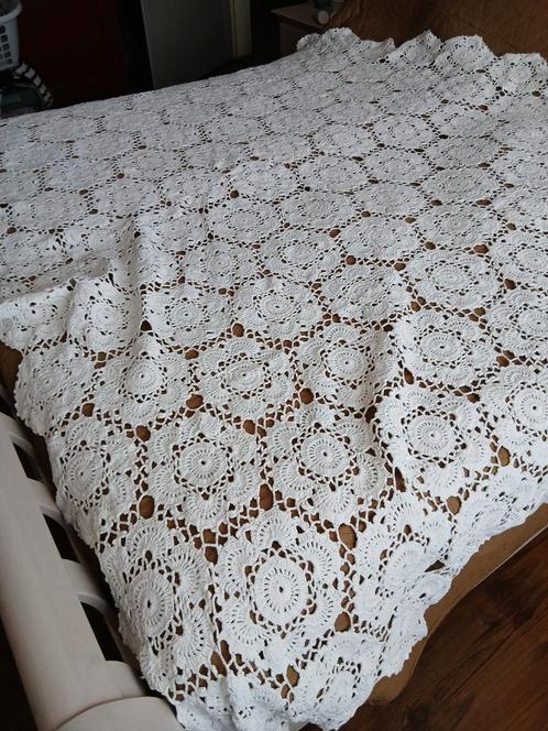 Gehaakte handgemaakte spreien !, Antiek en Kunst, Antiek | Kleden en Textiel, Ophalen of Verzenden