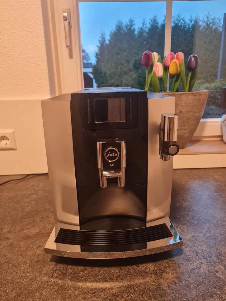 Jura E8 Koffiemachine - Zeer Nette Staat!, Witgoed en Apparatuur, Koffiezetapparaten, Zo goed als nieuw, Koffiebonen, Koffiemachine