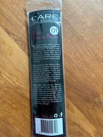 Care brush powder make-up nr 1 beschikbaar voor biedingen