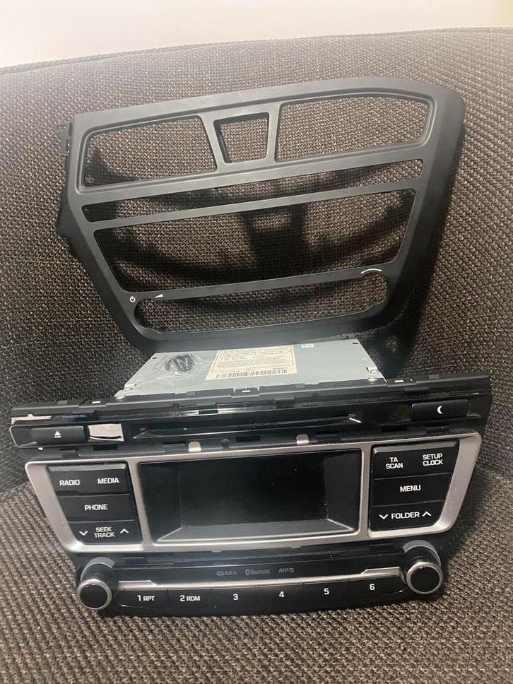 Hyundai i20 2014-2018 Autoradio CD/Bluetooth, Auto diversen, Autoradio's, Gebruikt, Ophalen