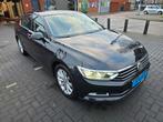 Volkswagen Passat 1.6 TDI 88KW BMT DSG 2016 Zwart, Auto's, Automaat, USB, Zwart, Diesel
