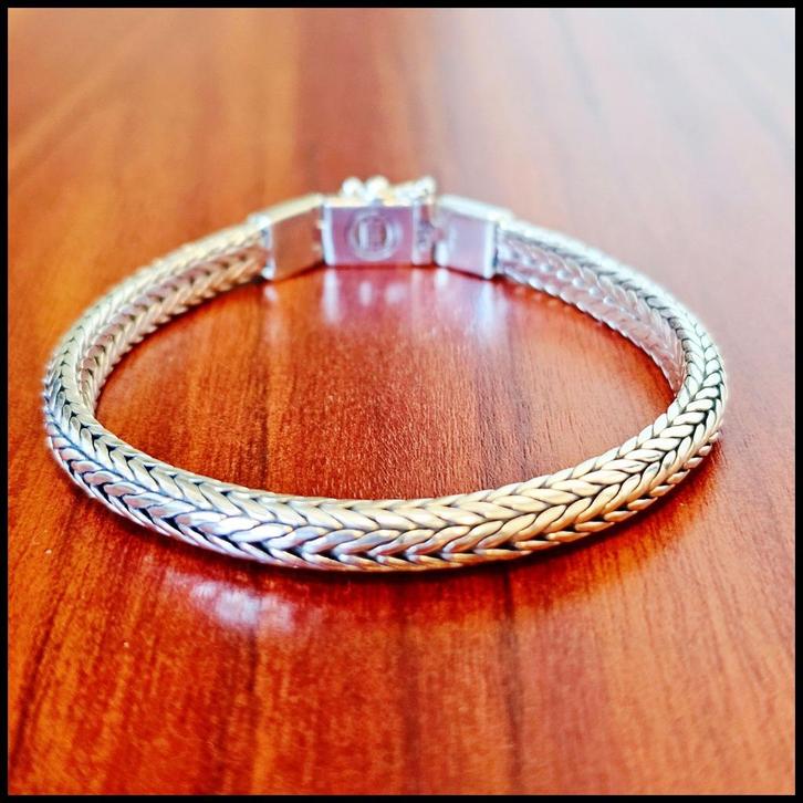 ELLEN XS     Buddha to Buddha armband maat E, Sieraden, Tassen en Uiterlijk, Armbanden, Zo goed als nieuw, Zilver, Zilver, Ophalen of Verzenden