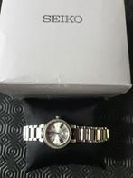 Seiko horloge saffier swarovski steentjes rondom, Sieraden, Tassen en Uiterlijk, Horloges | Dames, Ophalen of Verzenden, Zo goed als nieuw