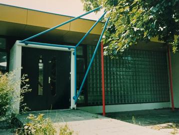 Architectuur foto jaren 1990- 2010 Stijl van Rietveld  beschikbaar voor biedingen