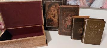 5 Decoratieve Boekvormige Kistjes beschikbaar voor biedingen