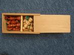 Schaakstukken in houten kistje, koning is 7,5 cm, hout, Een of twee spelers, Ophalen of Verzenden, Zo goed als nieuw