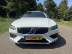 Volvo V60 2.0 T6 Recharge AWD leer/camera/elektrische klep, Auto's, Volvo, Gebruikt, 4 cilinders, Wit, Vierwielaandrijving