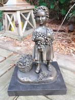 Bronzen Beeld "De Druivenplukster" op Marmeren Voet, Ophalen of Verzenden