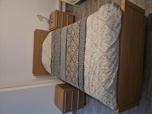 Seniorenbed electrisch met 2 nachtkastjes, Huis en Inrichting, Woonaccessoires | Kamerschermen, Gebruikt, Ophalen
