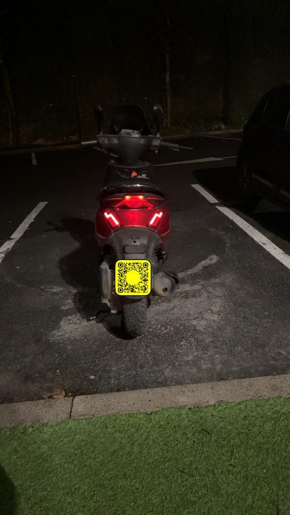 Piagio zip, Fietsen en Brommers, Scooters | Piaggio, Gebruikt, Zip, Maximaal 25 km/u, Benzine, Ophalen