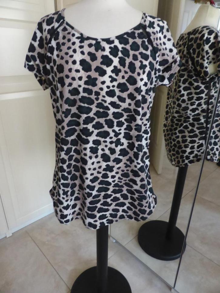 top G Max donkergroen-beige dieren print maat L, Kleding | Dames, Tops, Zo goed als nieuw, Maat 42/44 (L), Groen, Korte mouw, Ophalen of Verzenden