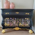 Zwarte buikkast met vrolijke bloemenprint en gouden accenten, Huis en Inrichting, Ophalen, Zo goed als nieuw, 25 tot 50 cm, Minder dan 100 cm