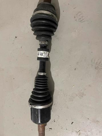 A177 330 56 02 Aandrijfas links voor MERCEDES-BENZ GLA beschikbaar voor biedingen
