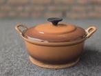 Le Creuset 24cm Plume collectie pot, Ophalen of Verzenden, Zo goed als nieuw, Gietijzer, Koekenpan of Braadpan