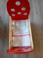 Poppenbedje met nieuwe matrasje en beddegoed 12.50 euro, Ophalen of Verzenden, Gebruikt, Babypop