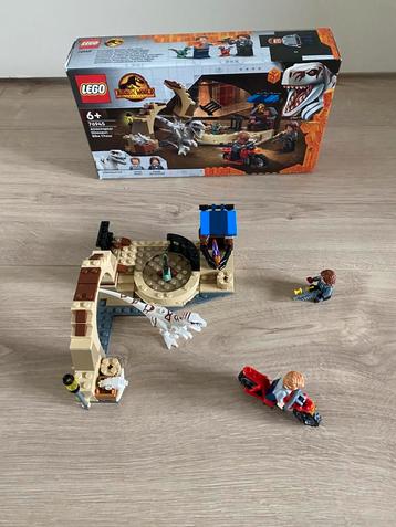 Lego jurassic world 76945 (set is 2 x beschikbaar) beschikbaar voor biedingen