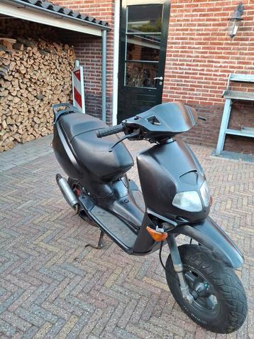 Aprilia rally 70cc geel kenteken beschikbaar voor biedingen