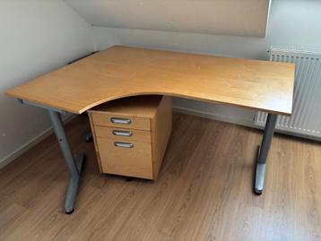 ikea galant bureau beschikbaar voor biedingen