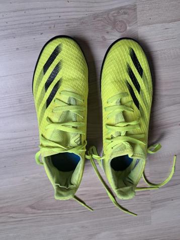 Adidas voetbalschoenen kunstgras, maat 36 beschikbaar voor biedingen