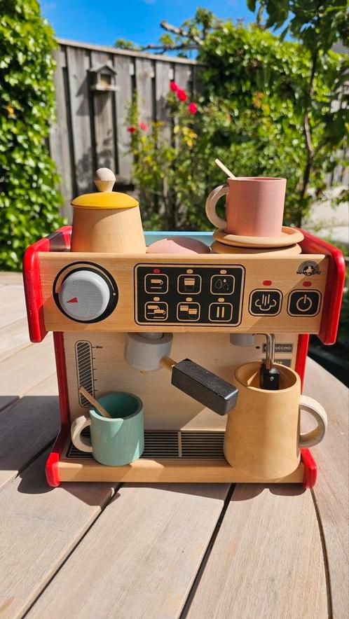 Houten speelgoed koffiezetapparaat wonderworld & raduga grez, Kinderen en Baby's, Speelgoed | Houten speelgoed, Zo goed als nieuw