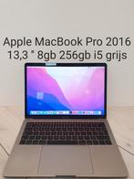 Nette staat: Apple Macbook Pro 2016 13'' i5 8gb 256gb grijs