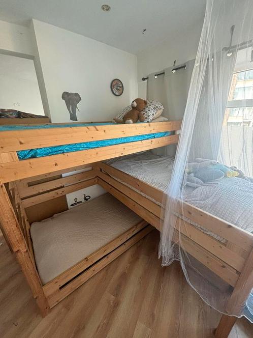 3 (trio) persoons stapelbed 2 persoons stabelbed met bureau, Huis en Inrichting, Slaapkamer | Stapelbedden en Hoogslapers, Gebruikt